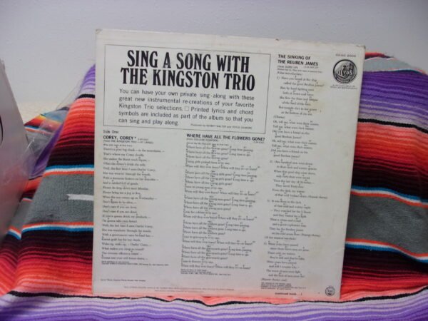 The Kingston Trio - Sing A Song With - Capital Records SKAO 8-2005 - 12" Vinyl - Image 2